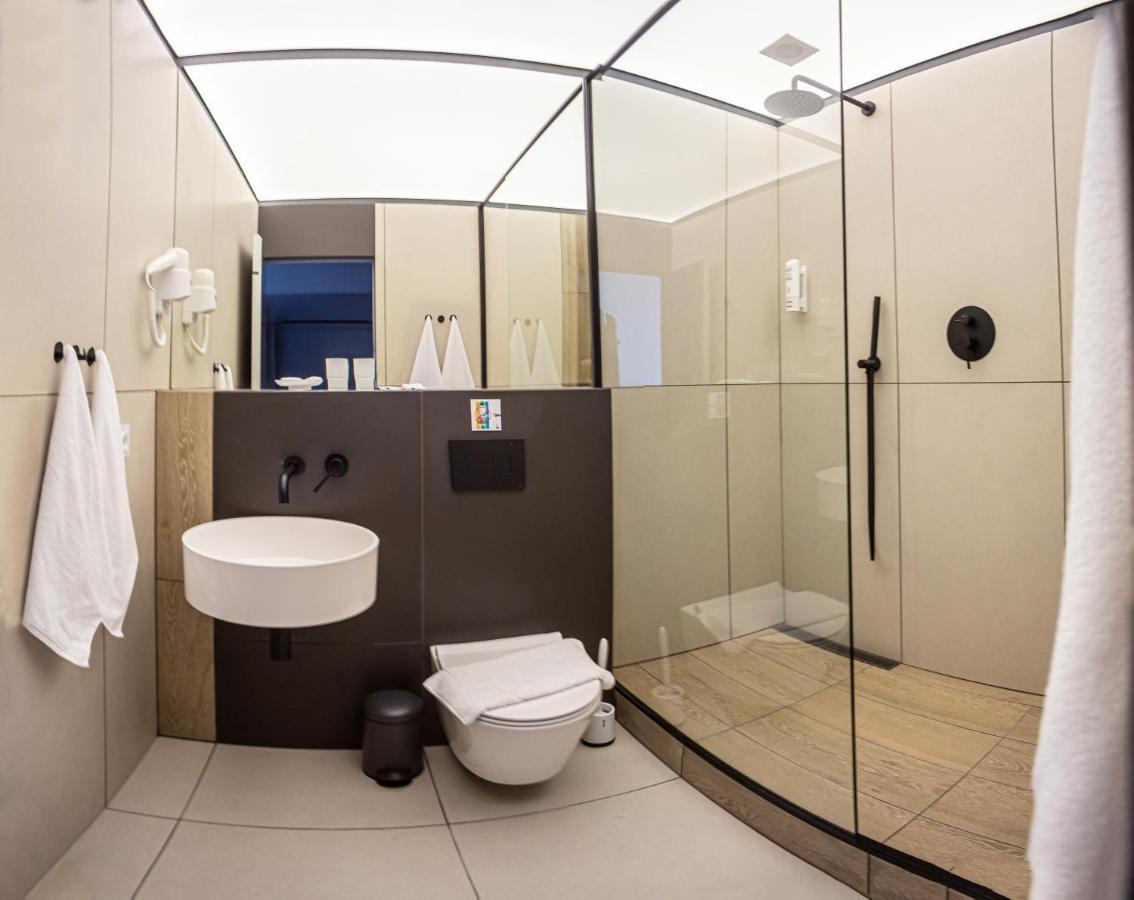 Sunday Hotel Odessa Luaran gambar